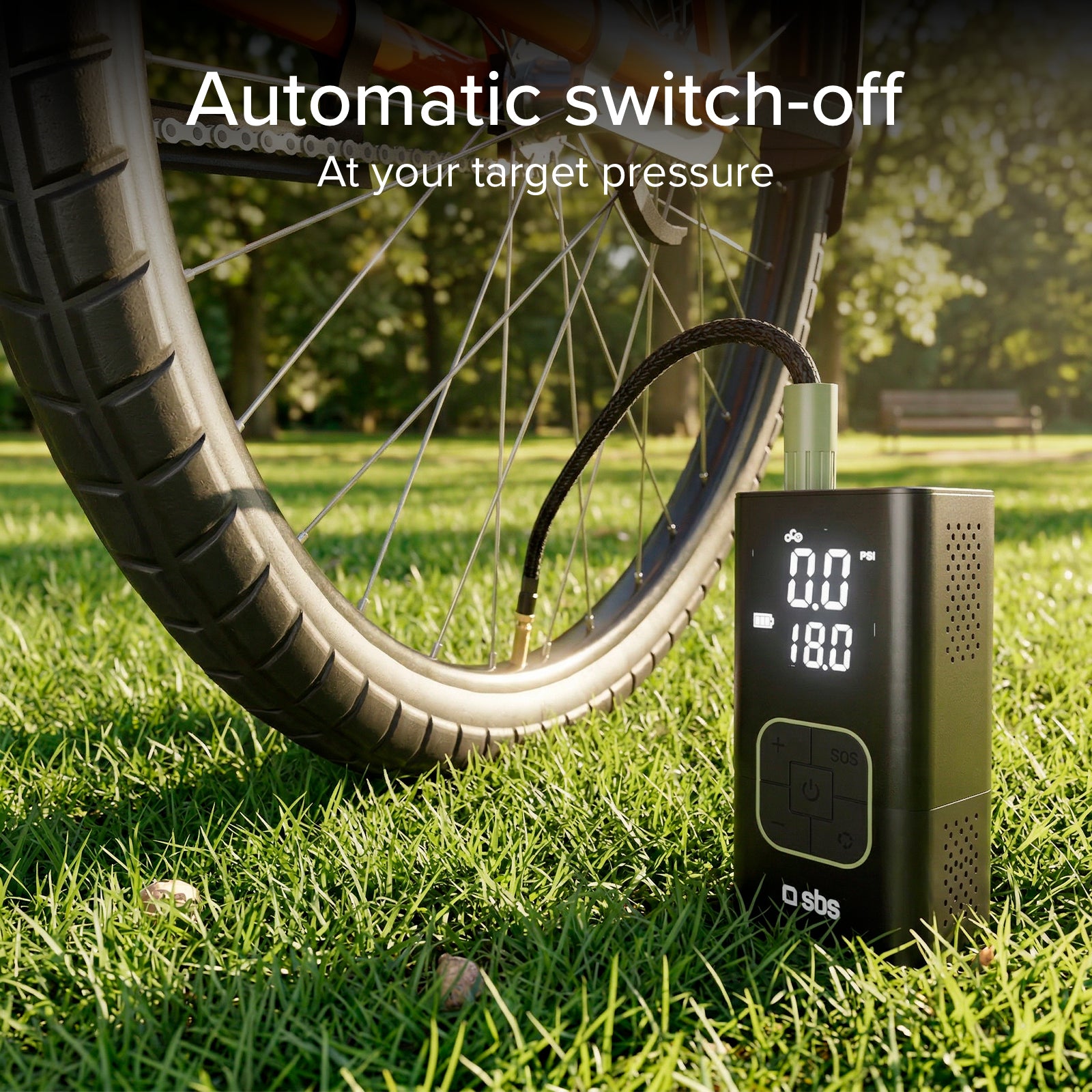 Portable compressor with 3600 mAh 5W Power Bank function and LED flashlight for emergencies and outdoor use