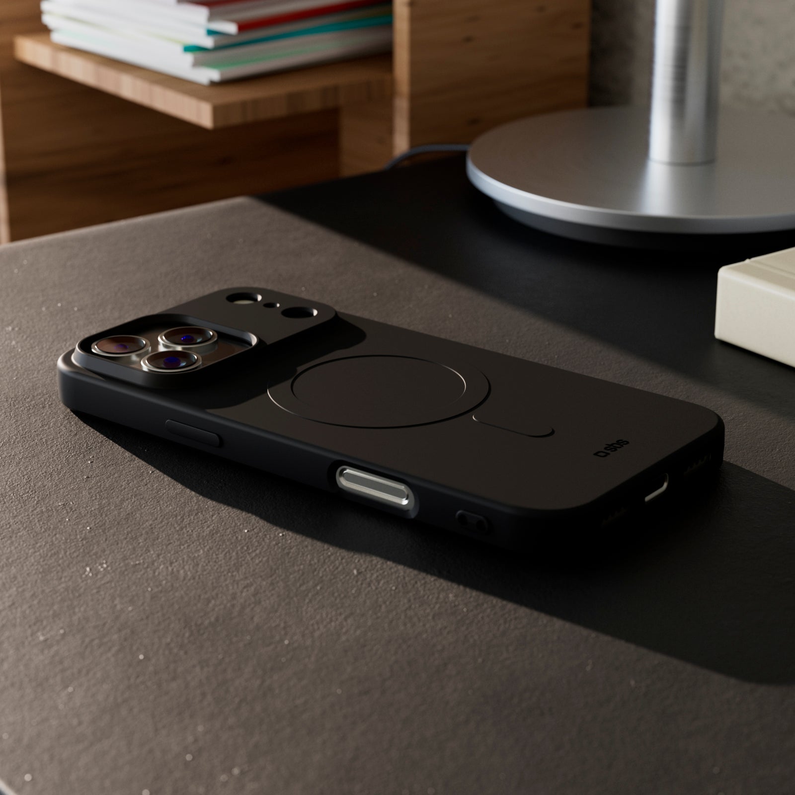 Instinct Mag - cover per iPhone 17 Pro Max morbida e compatibile con MagSafe
